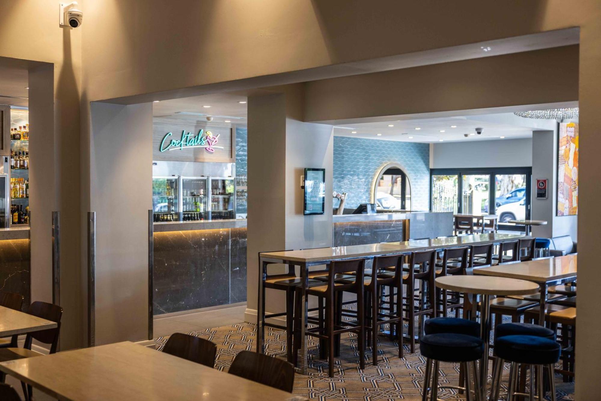 Royal Hotel Randwick Сидни Екстериор снимка
