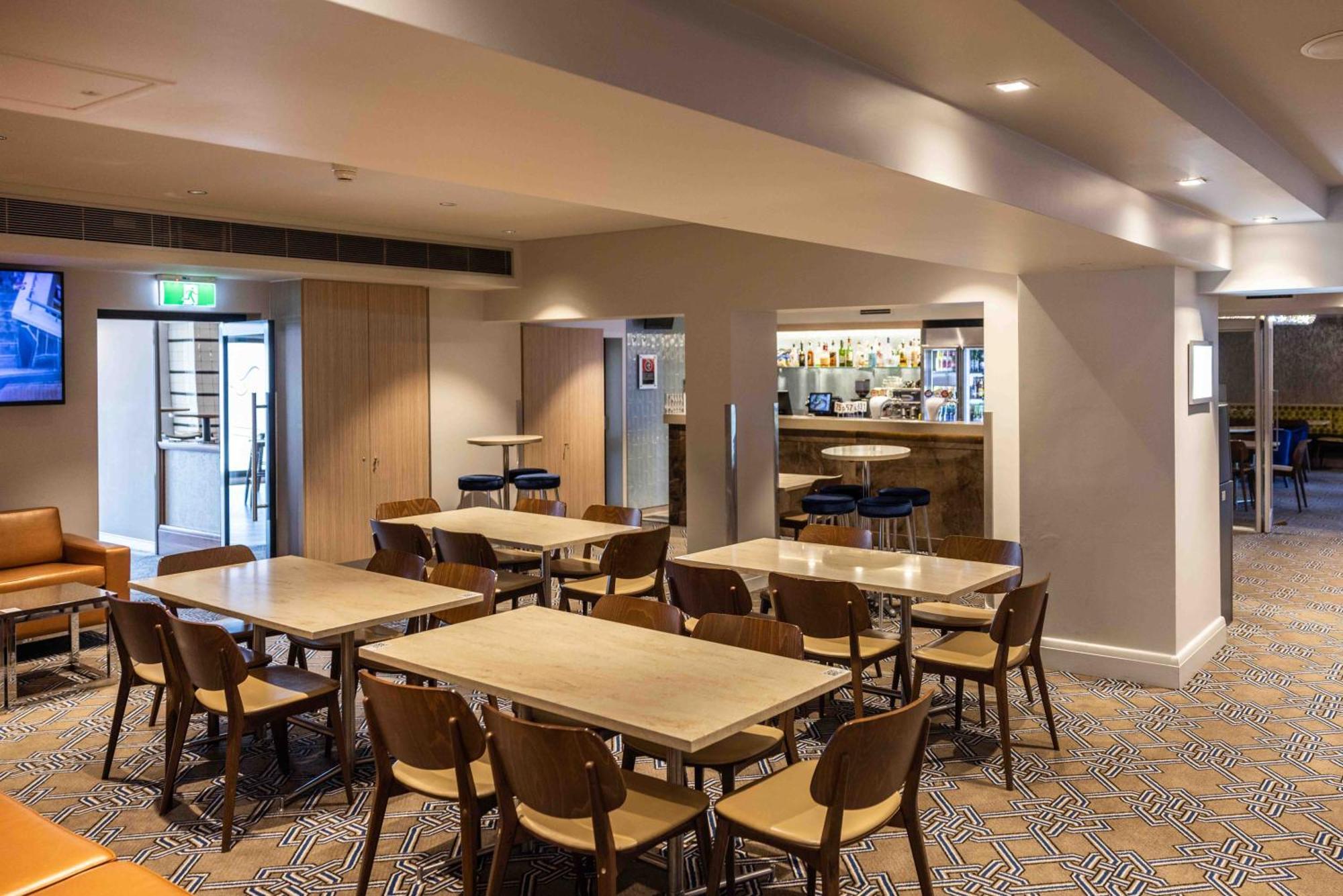 Royal Hotel Randwick Сидни Екстериор снимка