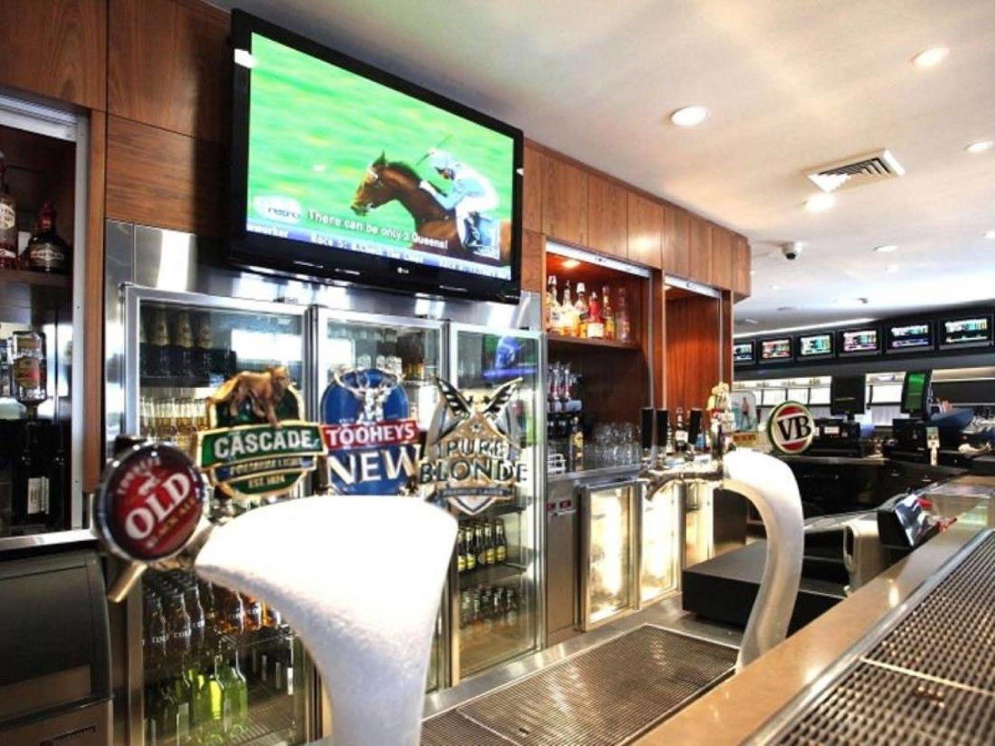 Royal Hotel Randwick Сидни Екстериор снимка